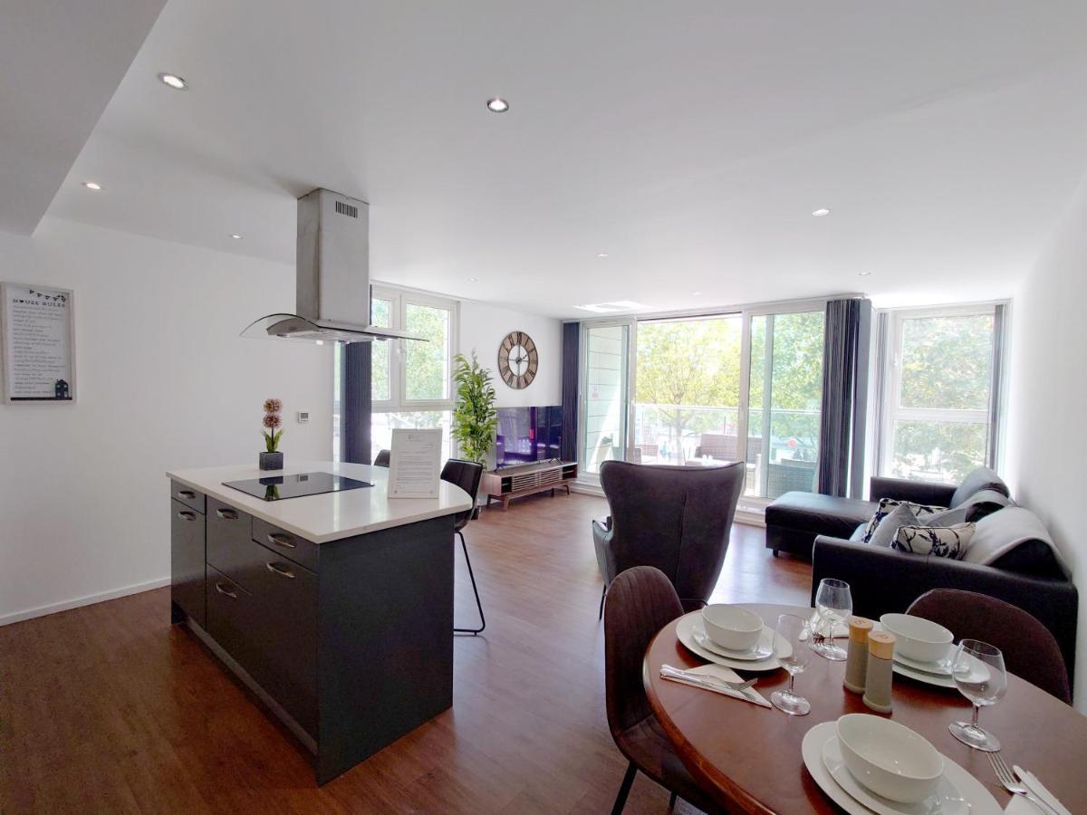 Fully Serviced Two Bed Apartment By Excel & O2 Londres Exterior foto